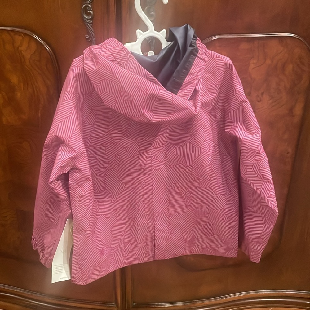 NWT Girls XS (4-5) Fuchsia All In Motion Rain Jacket - Picture 4 of 5